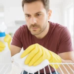 Ce petit geste autour du trou du frigo que personne ne fait… et pourtant il change vraiment tout !
